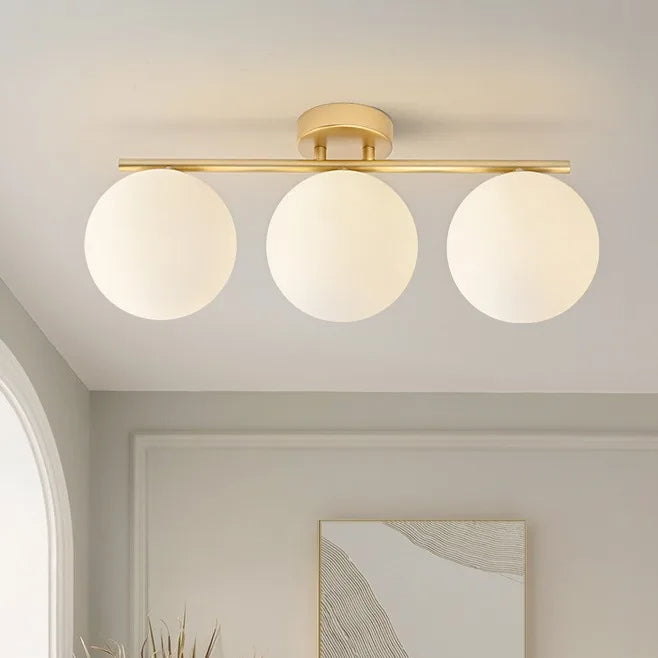 Plafonnier 3 Boules Verre : Élégance Et Lumière Généreuse