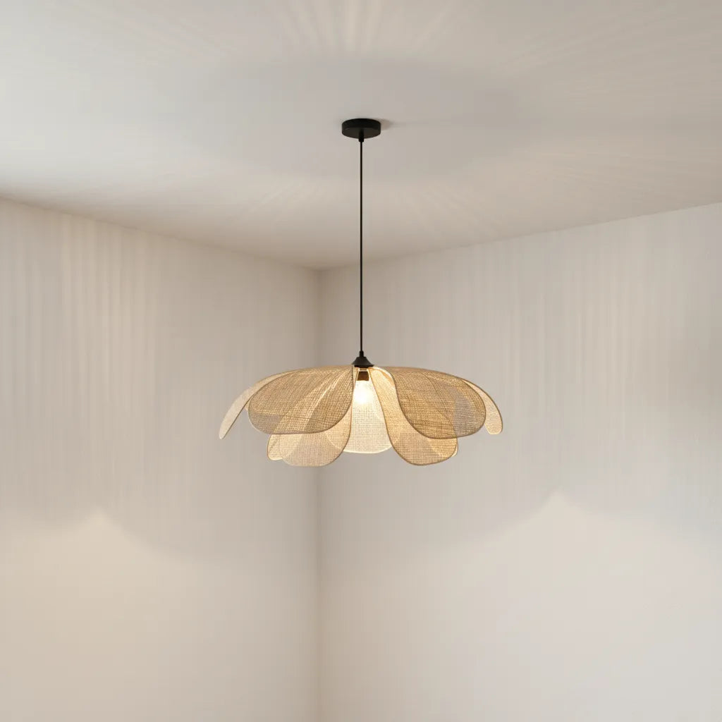 Plafonnier Pétale Rotin : Légèreté Végétale Et Design Poétique